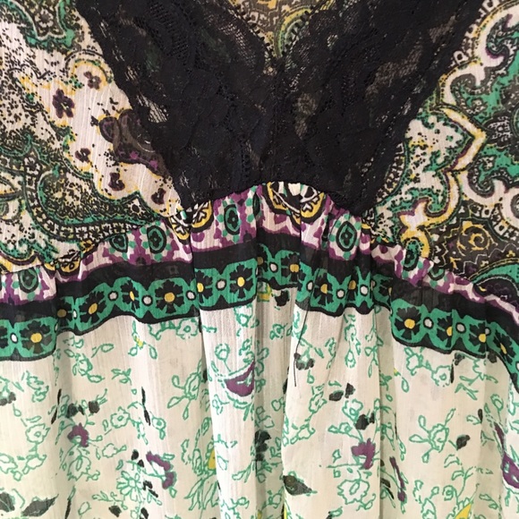 New gorgeous Bebe lacy dress🍒💋🌷 - Picture 4 of 8